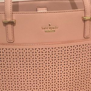 Kate Spade ♠️ NWT pale pink (berry) bucket tote.